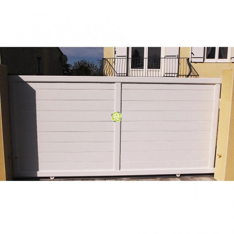 Portail-PVC-plein-zoom