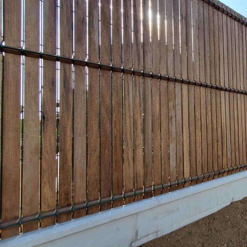 ID-Environnement - Kit d'occultation (brise-vue) en Bois FRAKÉ THT - Grillage rigide - Zoom