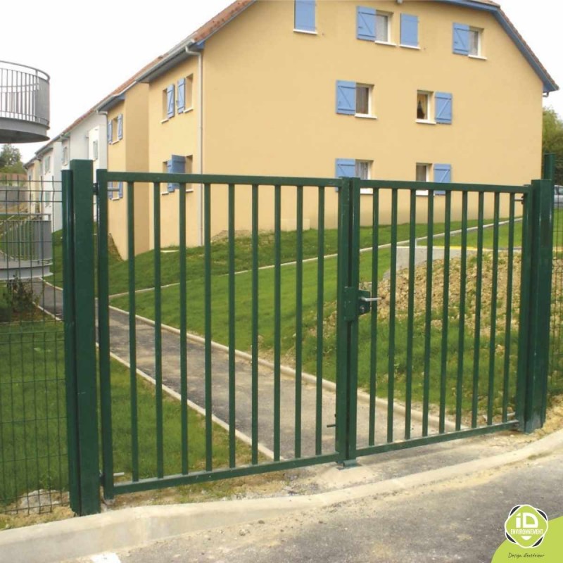 Portail_barreaudé_200x50_A49_pivotant