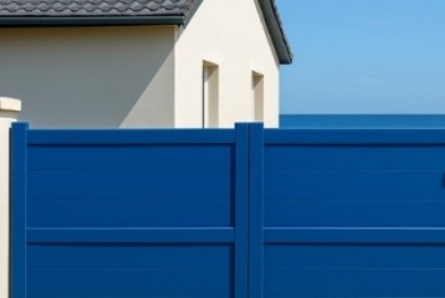 Le portail en aluminium idéal pour les maisons en bord de mer